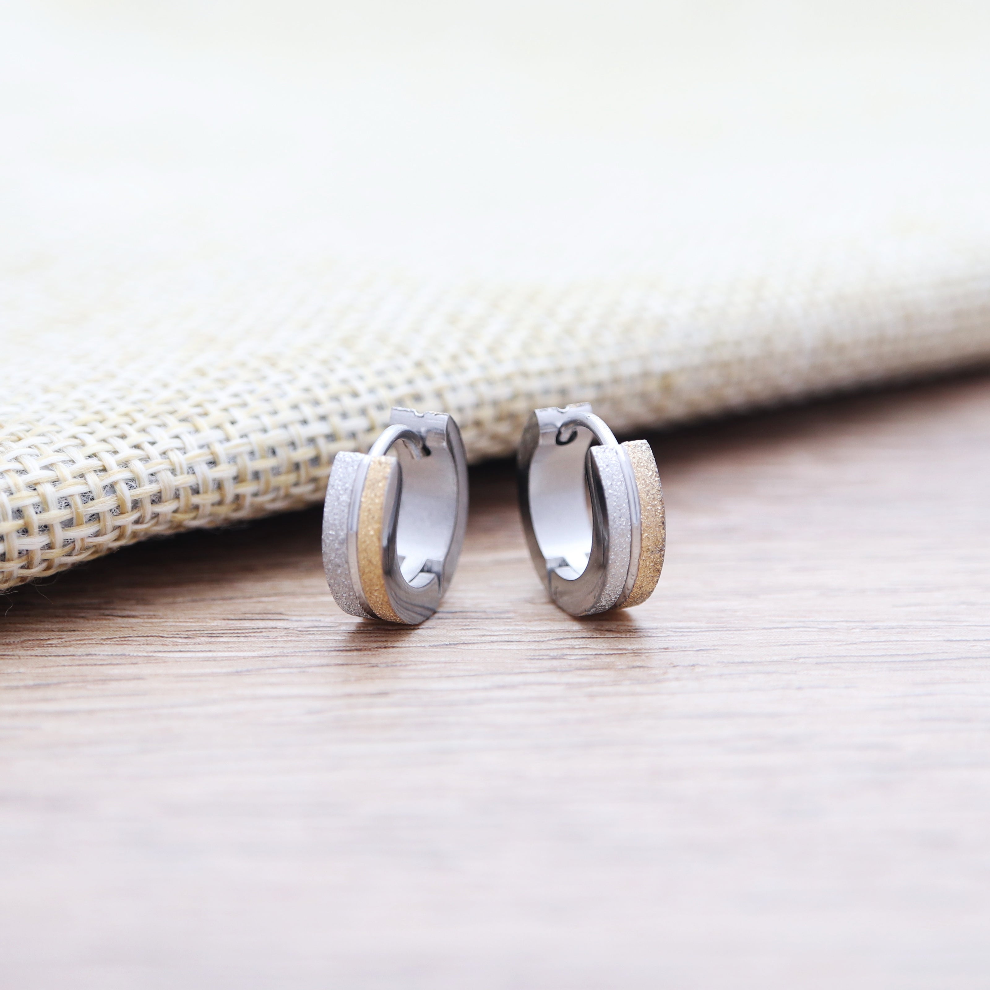 CZ Stones Brushed & Polished Hinged Hoop Earrings Stainless Steel SRE351 by  Chisel - HomeBello